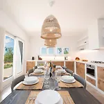 Vila Mediterranean Fora With Sea View Pool